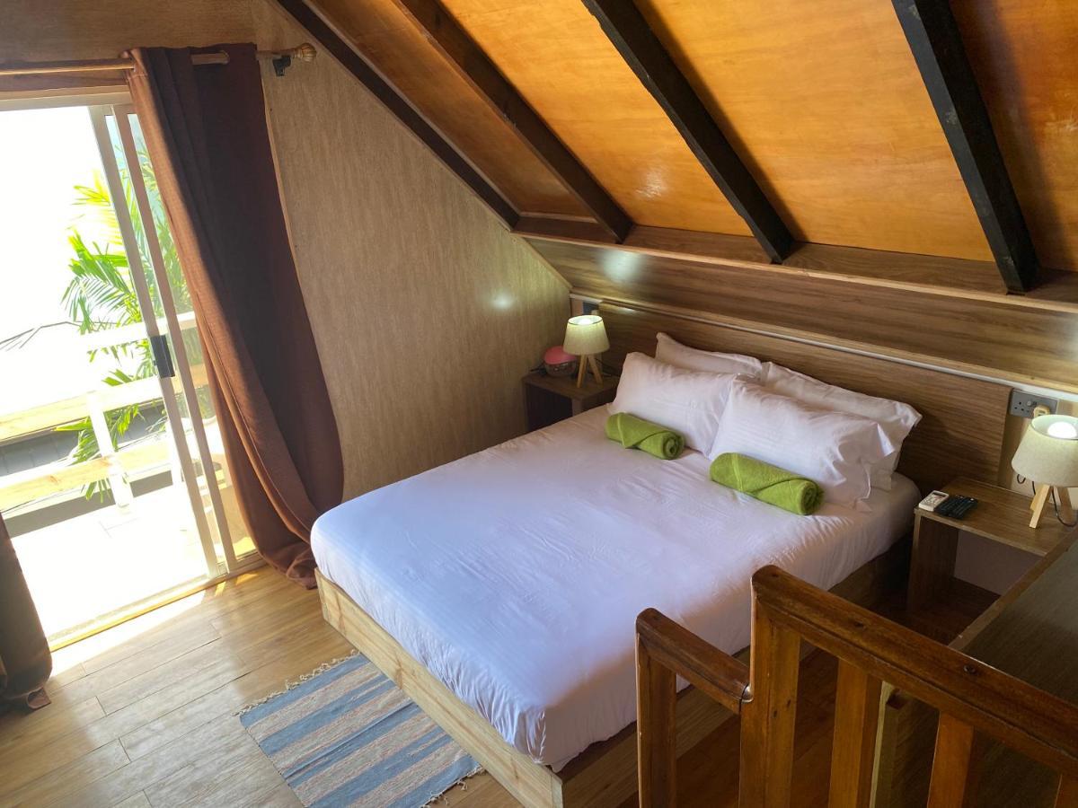 Mouggae Blues Villas Vịnh Beau Vallon Ngoại thất bức ảnh